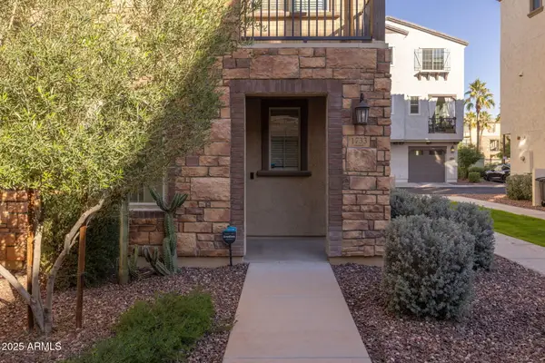 1733 E Bridgeport Parkway, Gilbert, AZ 85295