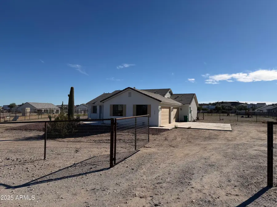 3229 W Silverdale Road, San Tan Valley, AZ 85144 - Image #2
