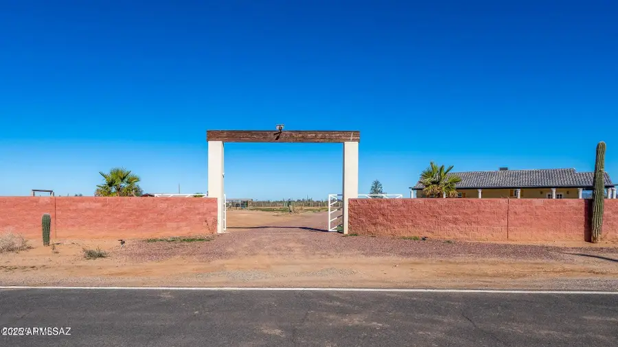 13570 W Manville Road, Picture Rocks, AZ 85743 - Image #2