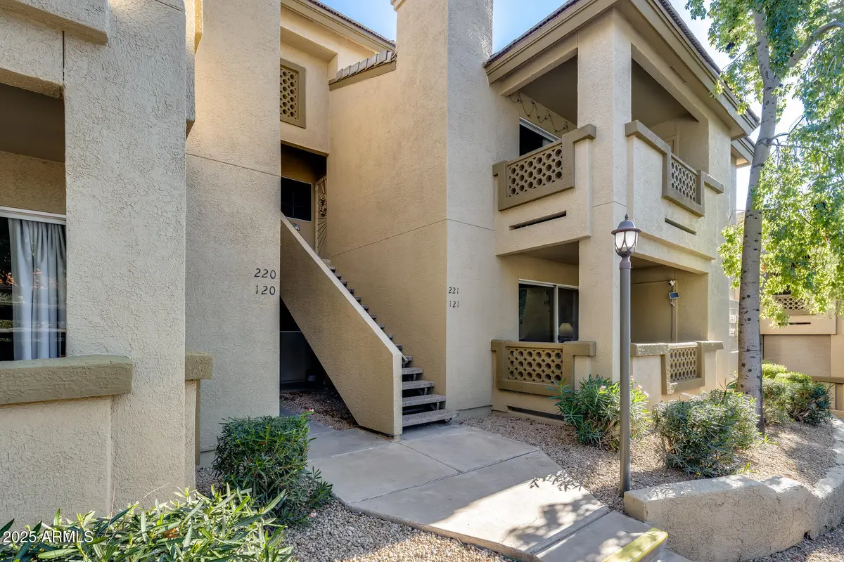 1880 E Morten Avenue #121, Phoenix, AZ 85020 - Image #1