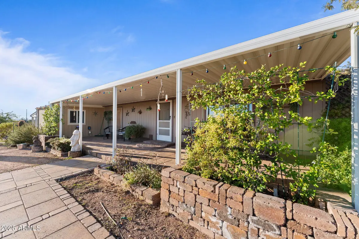 30040 W Redbird Road, Wittmann, AZ 85361 - Image #1