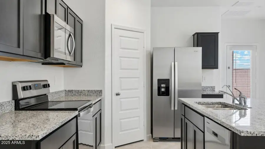 2108 W Starkey Avenue, Apache Junction, AZ 85120 - Image #2