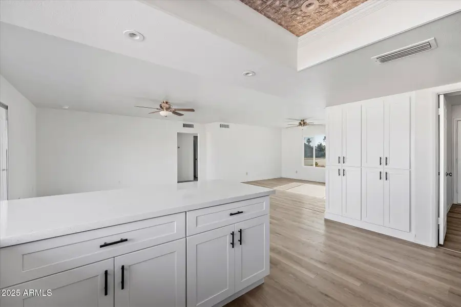 602 W Yale Drive, Tempe, AZ 85283 - Image #3