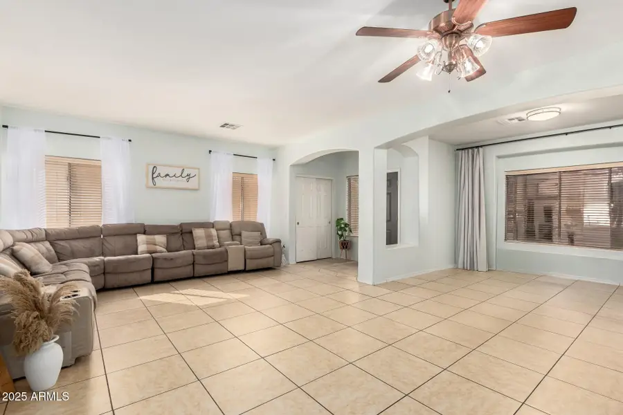 1909 S 80th Avenue, Phoenix, AZ 85043 - Image #2