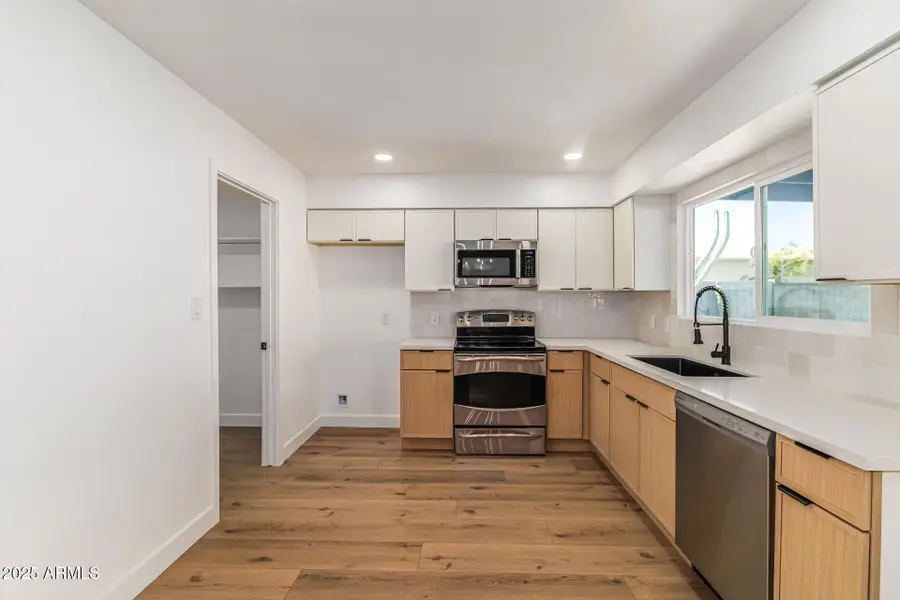 2222 W Pampa Avenue, Mesa, AZ 85202 - Image #2