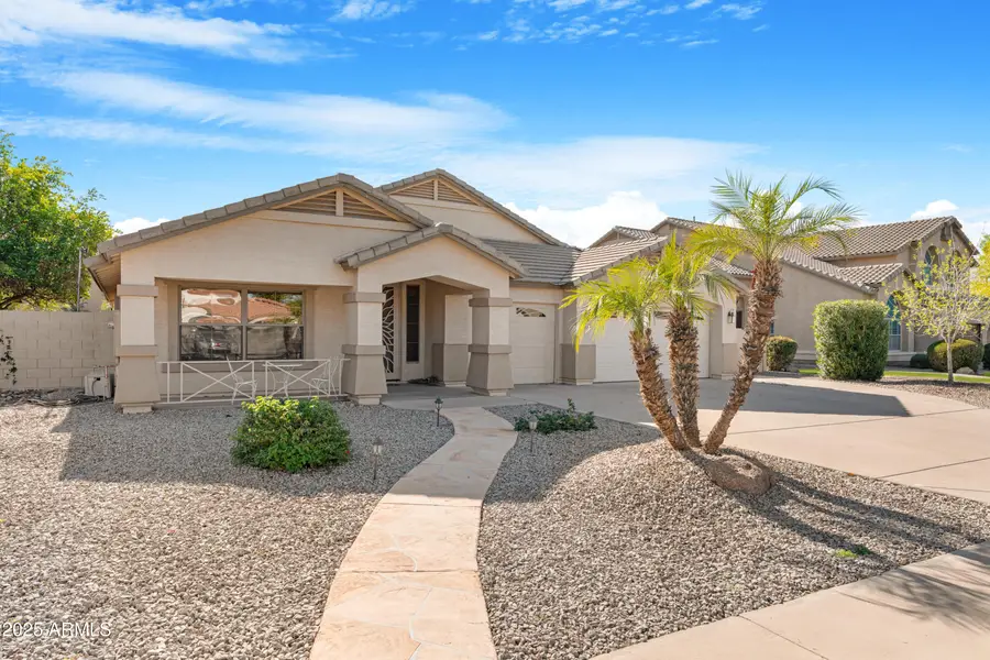 133 E Canyon Creek Drive, Gilbert, AZ 85295 - Image #2
