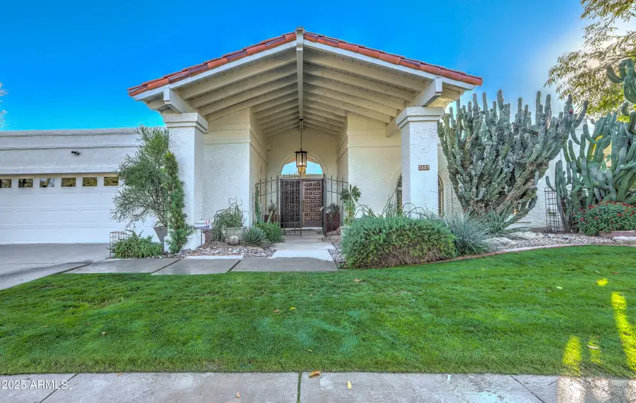 7337 E Echo Lane, Scottsdale, AZ 85258 - Image #2