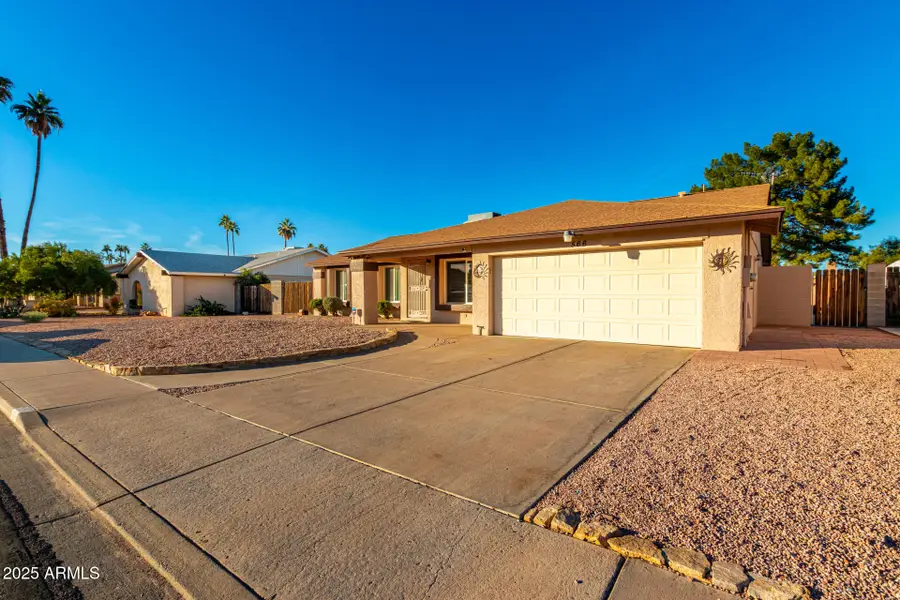 566 W Medina Avenue, Mesa, AZ 85210 - Image #2