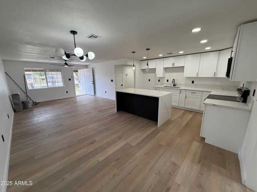 1831 N 74th Lane, Phoenix, AZ 85035 - Image #3