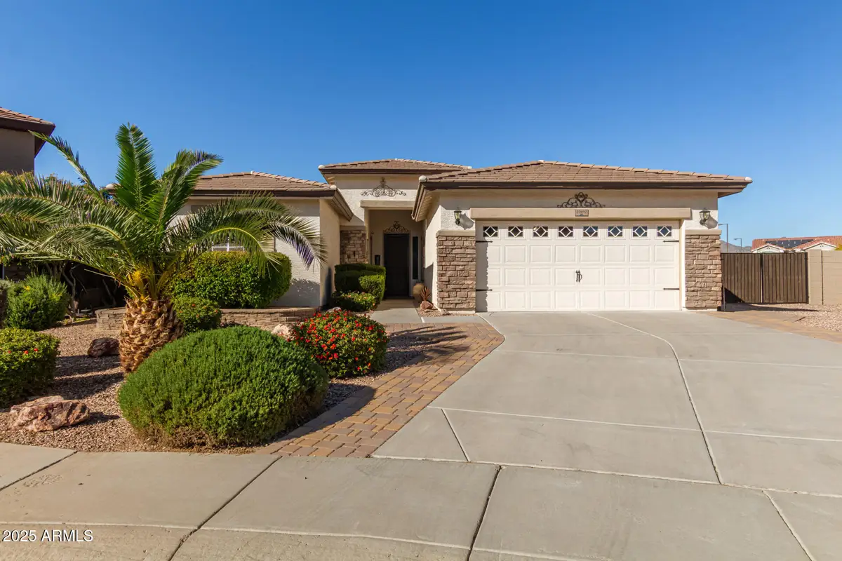 22072 W Moonlight Path, Buckeye, AZ 85326 - Image #1