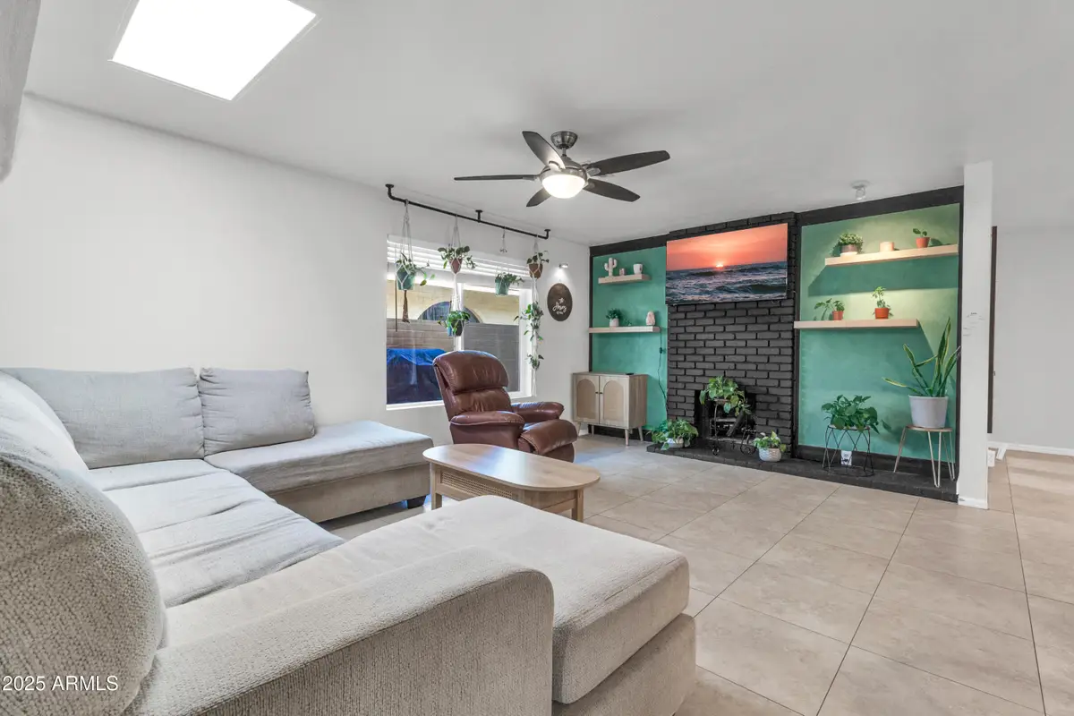 320 W Laguna Drive, Tempe, AZ 85282 - Image #1