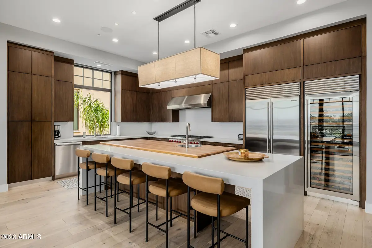 2 Biltmore Estate #207, Phoenix, AZ 85016 - Image #1