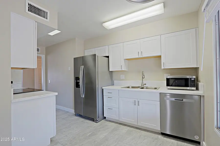 19831 N Signal Butte Circle, Sun City, AZ 85373 - Image #3