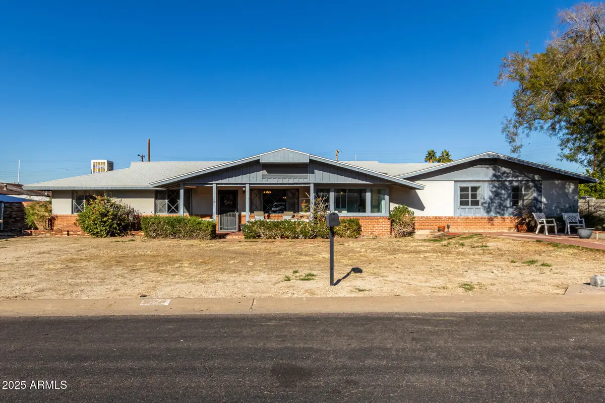 912 W Estes Way, Phoenix, AZ 85041 - Image #1