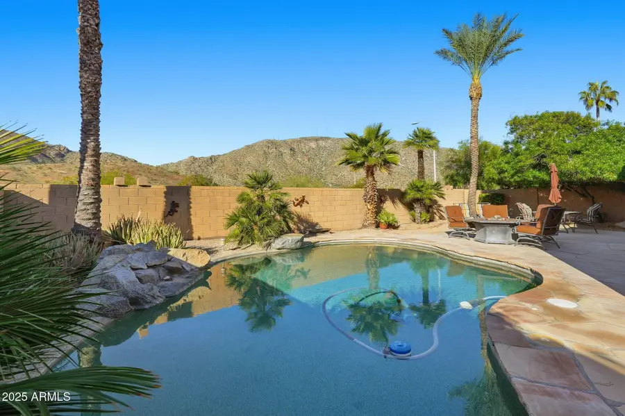 718 E Mountain Sage Drive, Phoenix, AZ 85048 - Image #3