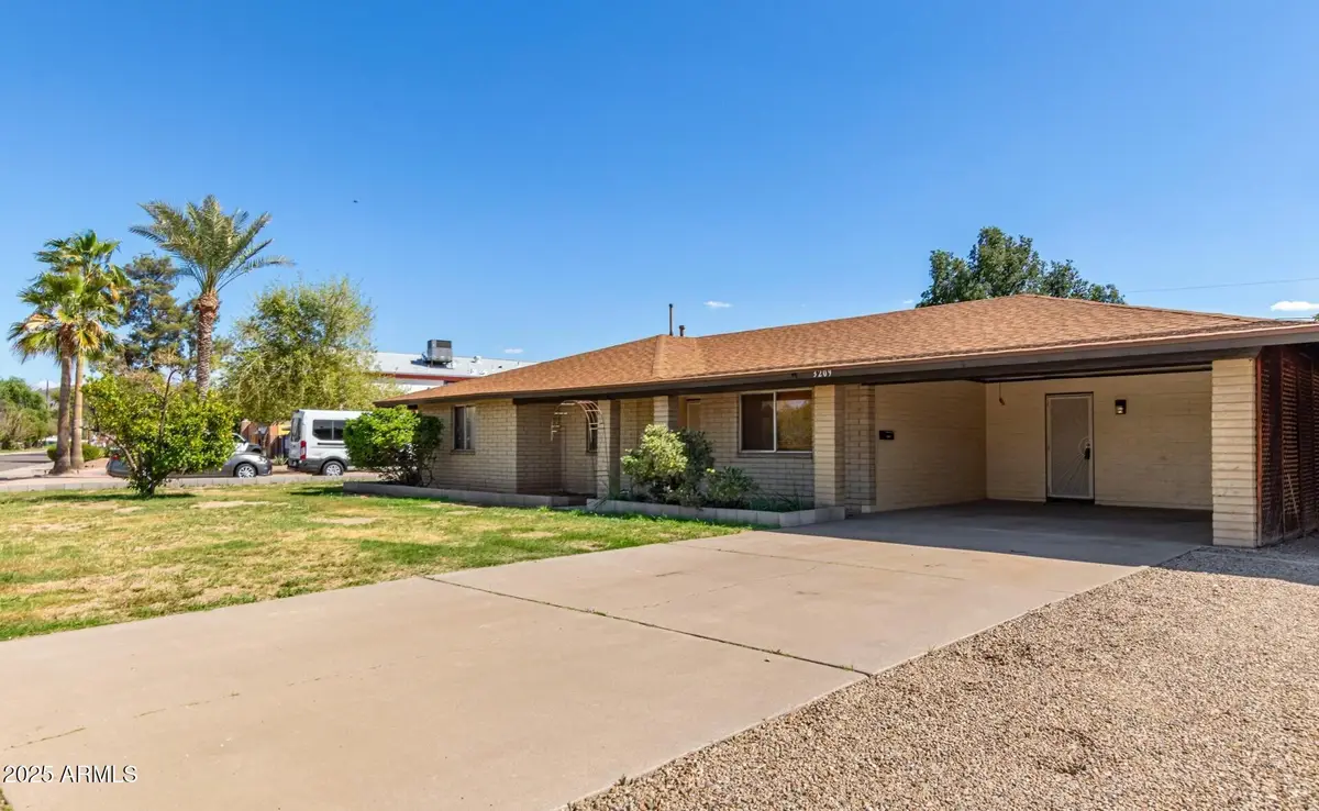 3209 W Paradise Drive, Phoenix, AZ 85029 - Image #1