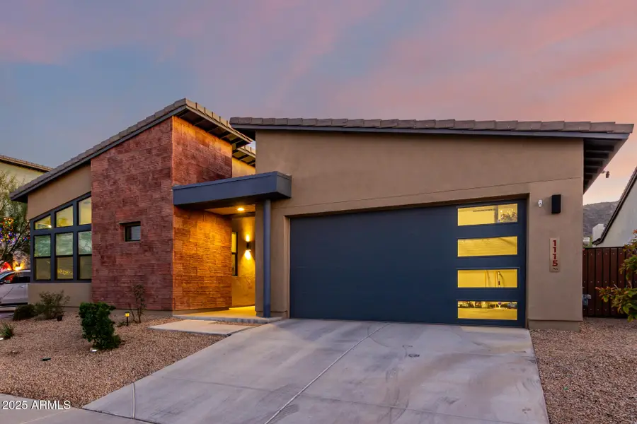 1115 E Paseo Way, Phoenix, AZ 85042 - Image #2