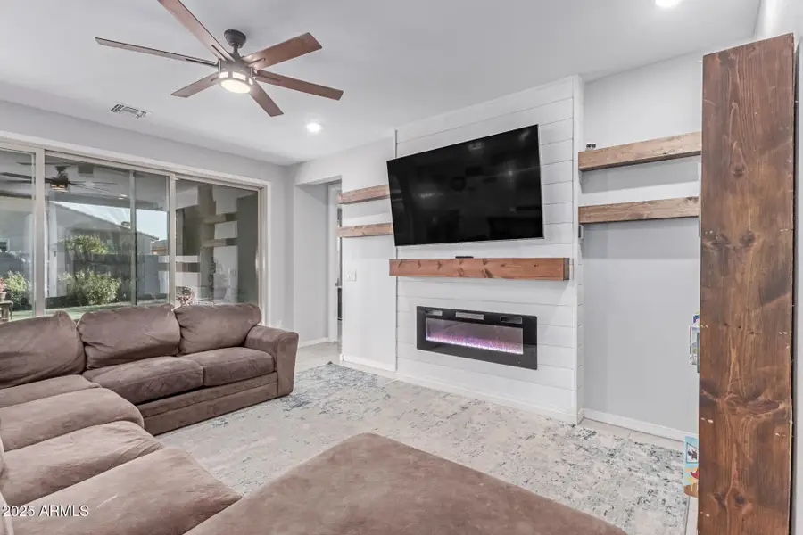 4211 E Caitlin Drive, San Tan Valley, AZ 85140 - #3