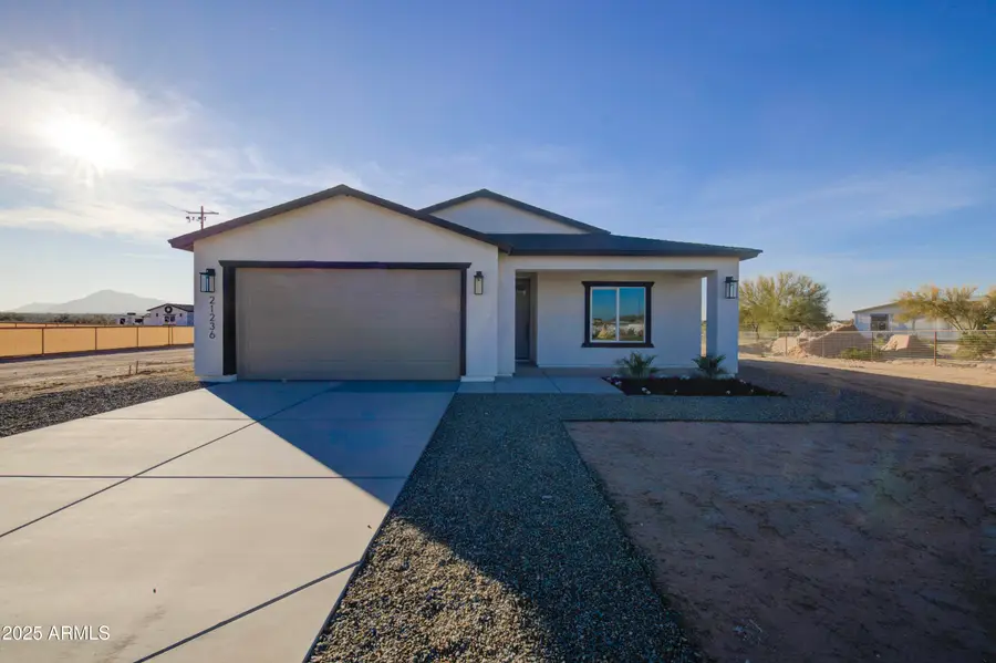 21236 W Shasta Street, Buckeye, AZ 85326 - Image #2