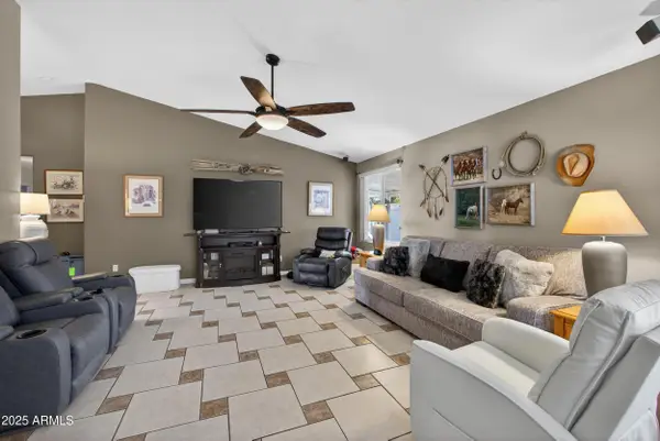 2161 W 17th Avenue, Apache Junction, AZ 85120