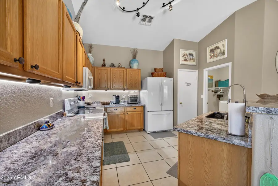 2161 W 17th Avenue, Apache Junction, AZ 85120 - Image #3