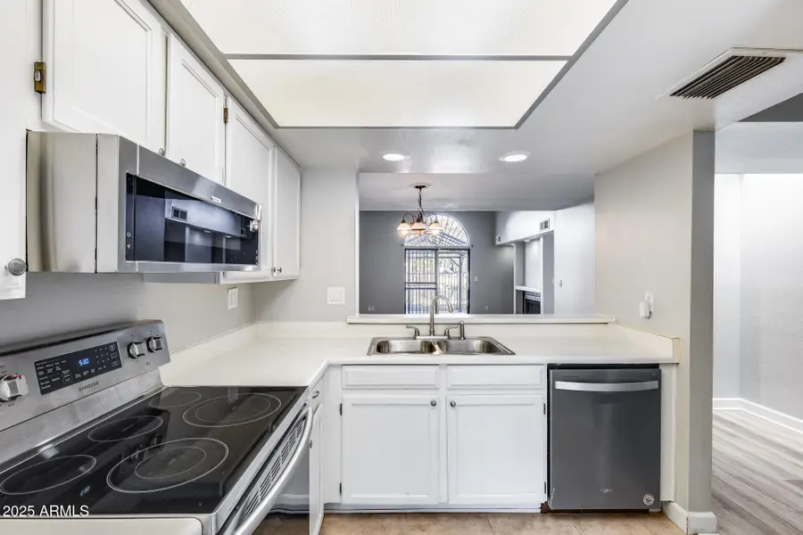 2718 W Desert Cove Avenue, Phoenix, AZ 85029 - Image #3