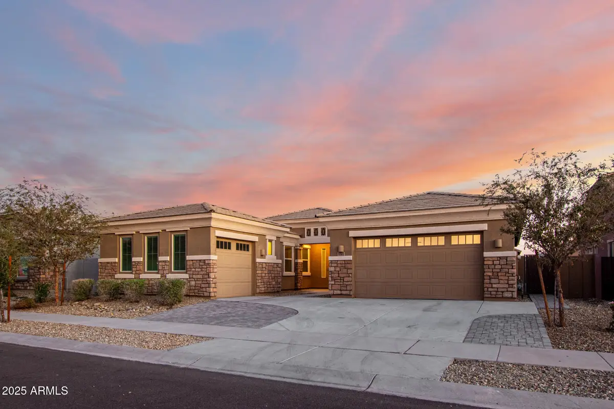 16987 W Saguaro Park Lane, Surprise, AZ 85387 - Image #1