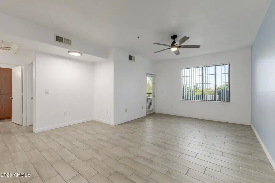 5302 E Van Buren Street #2015, Phoenix, AZ 85008 - Image #2