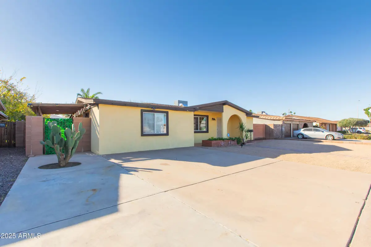 1813 E Ellis Drive, Tempe, AZ 85282 - Image #1