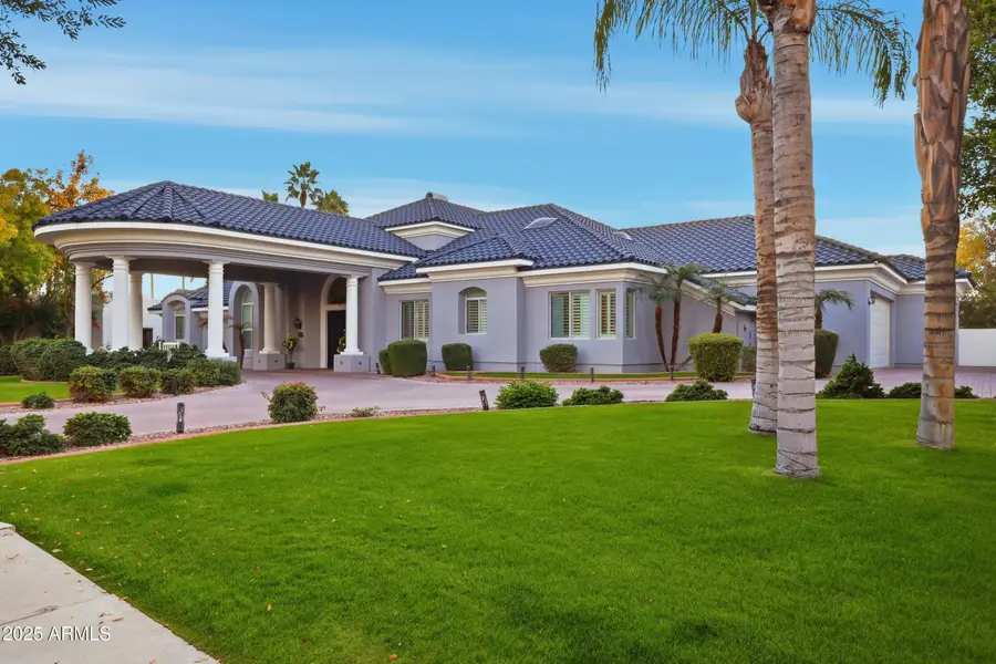 330 N Cloverfield Circle, Litchfield Park, AZ 85340 - #3