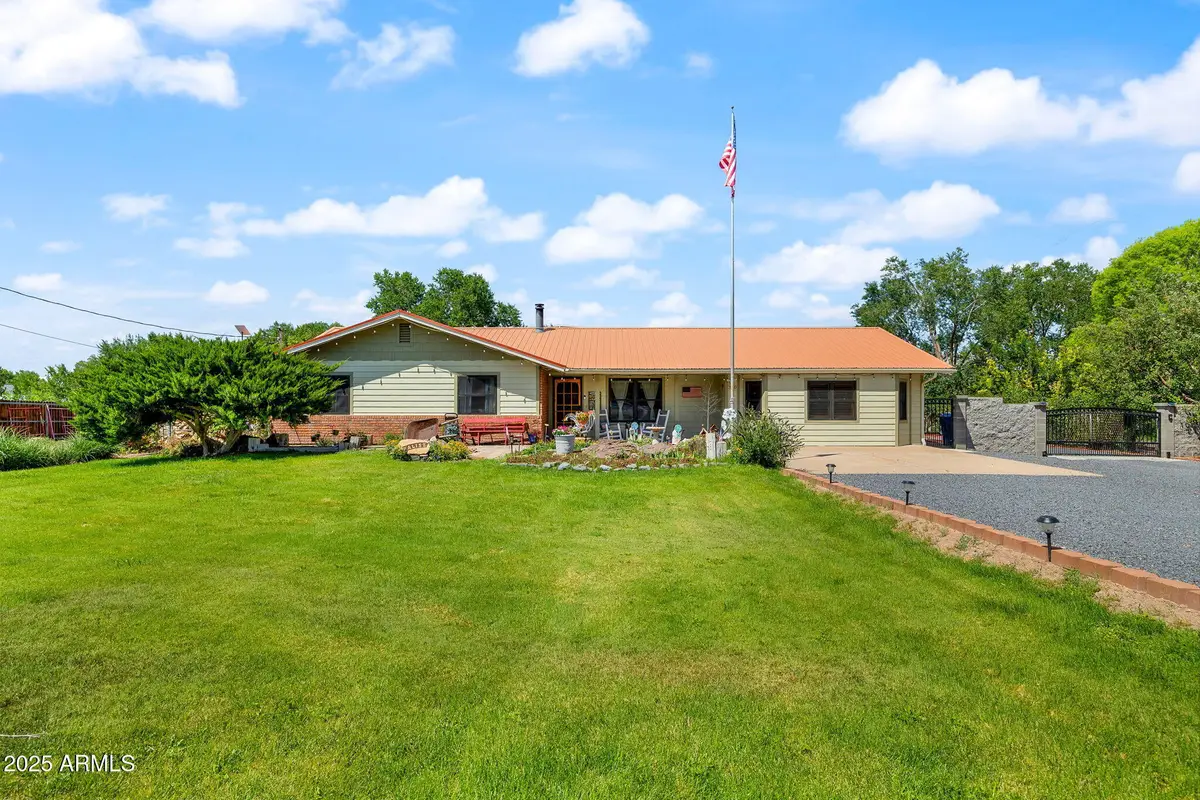 320 E 4th Avenue, Eagar, AZ 85925 - #1