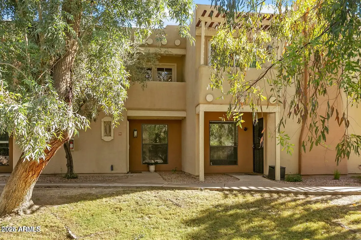 1425 E Desert Cove Avenue #33, Phoenix, AZ 85020 - Image #1