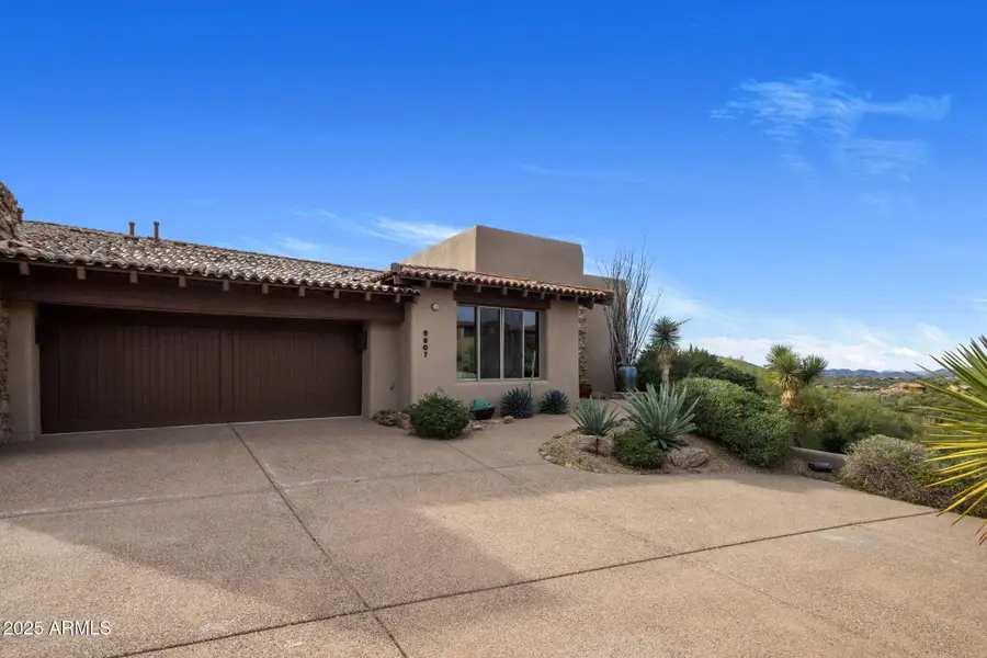 9807 E Broken Spur Drive, Scottsdale, AZ 85262 - Image #2