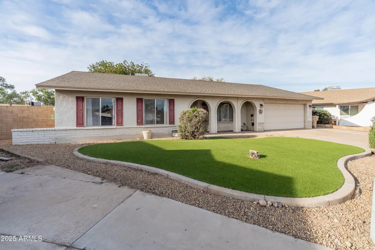 3158 W Celica Circle W, Phoenix, AZ 85053 - Image #1