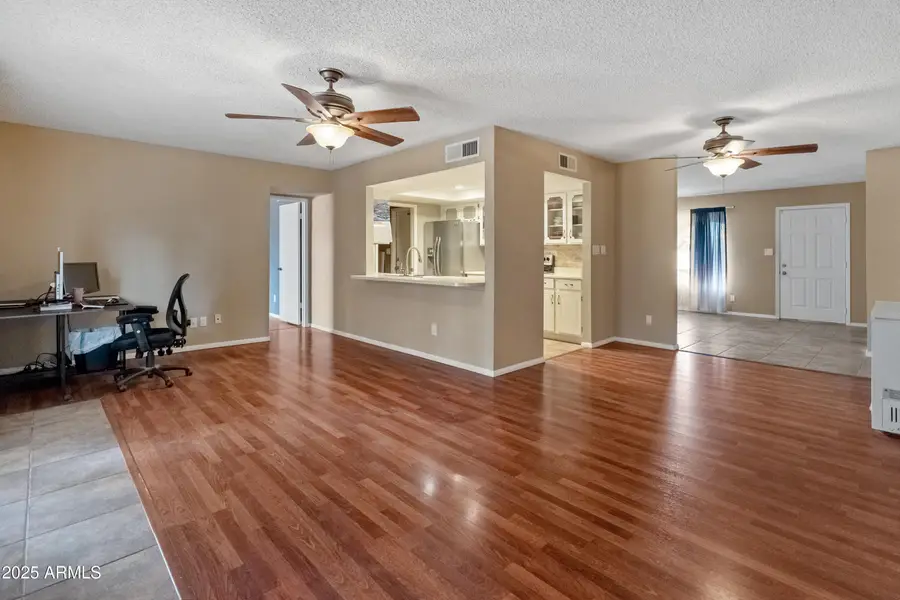 3158 W Celica Circle W, Phoenix, AZ 85053 - Image #3