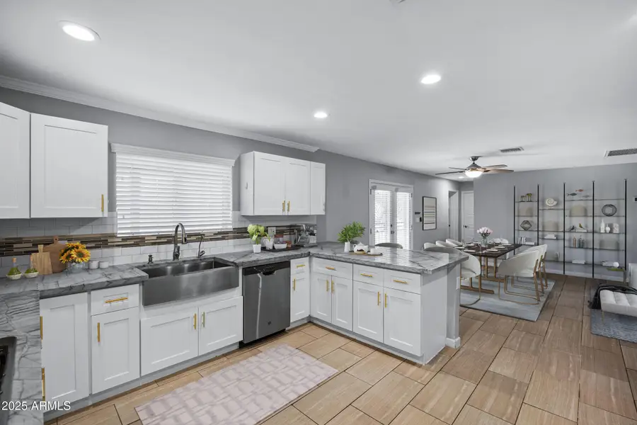 1601 W Glenrosa Avenue, Phoenix, AZ 85015 - Image #2