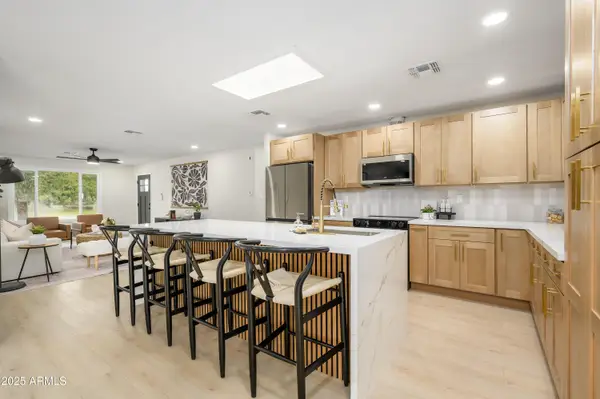 1985 E Carson Drive, Tempe, AZ 85282