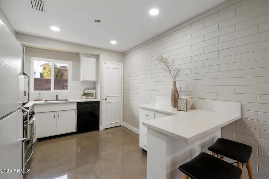 1450 E Bethany Home Road #8, Phoenix, AZ 85014 - Image #3