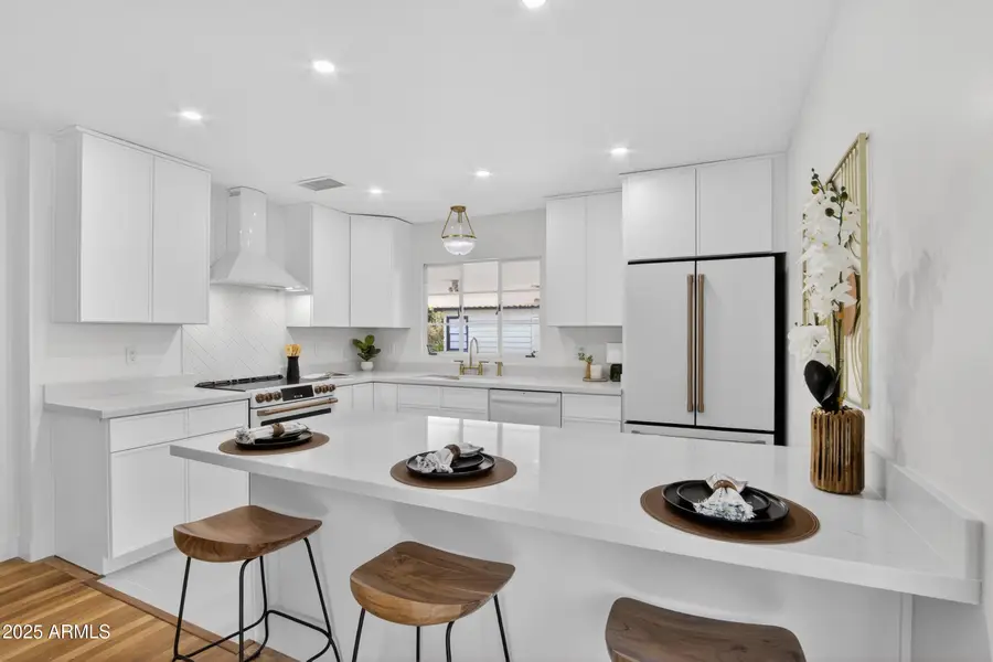 1426 S Grandview Drive, Tempe, AZ 85281 - Image #2