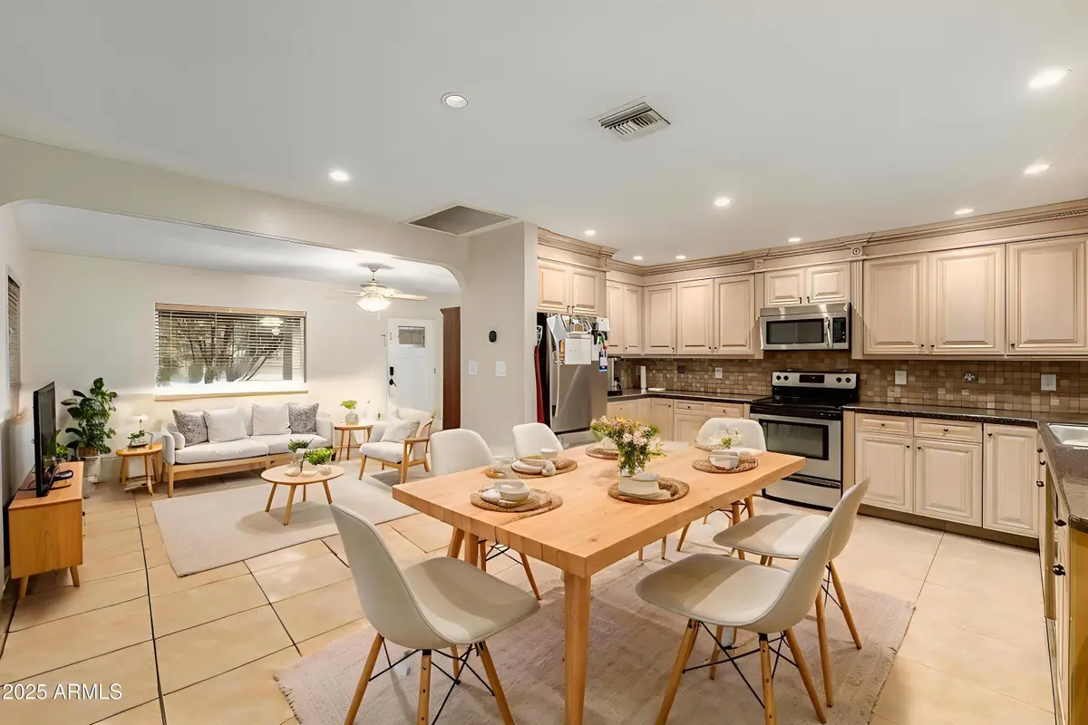 6842 N 10th Place, Phoenix, AZ 85014 - Image #1