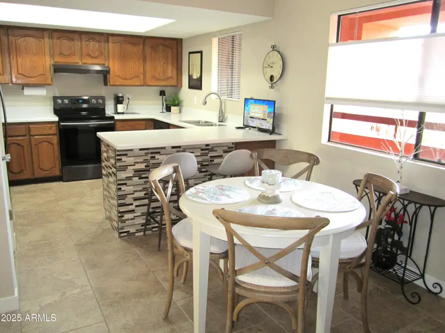 12222 N Paradise Village Parkway S #411, Phoenix, AZ 85032 - Image #2