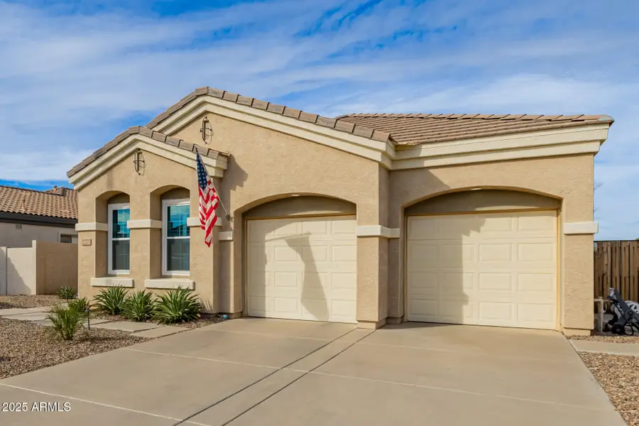 6816 S Pinehurst Drive, Gilbert, AZ 85298 - Image #2