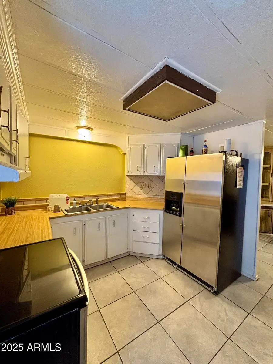 5207 N Black Canyon Highway #18, Phoenix, AZ 85015 - Image #2