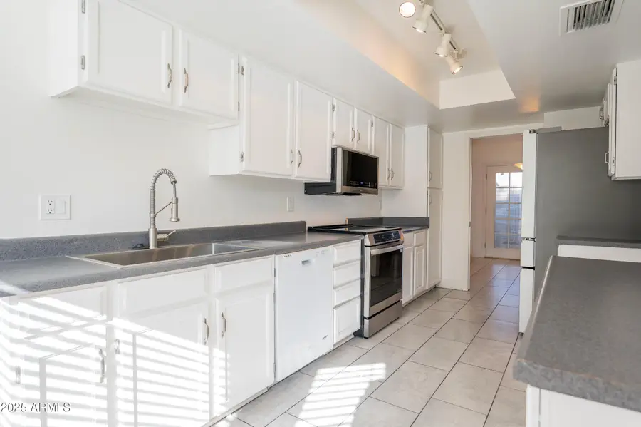 3072 E Cannon Drive, Phoenix, AZ 85028 - Image #3