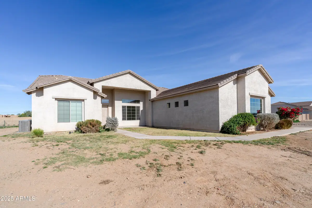 22340 W White Feather Lane, Wittmann, AZ 85361 - Image #1