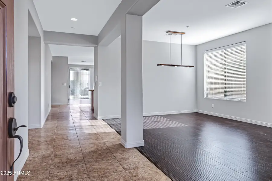 41105 N Prestancia Drive, Phoenix, AZ 85086 - Image #2
