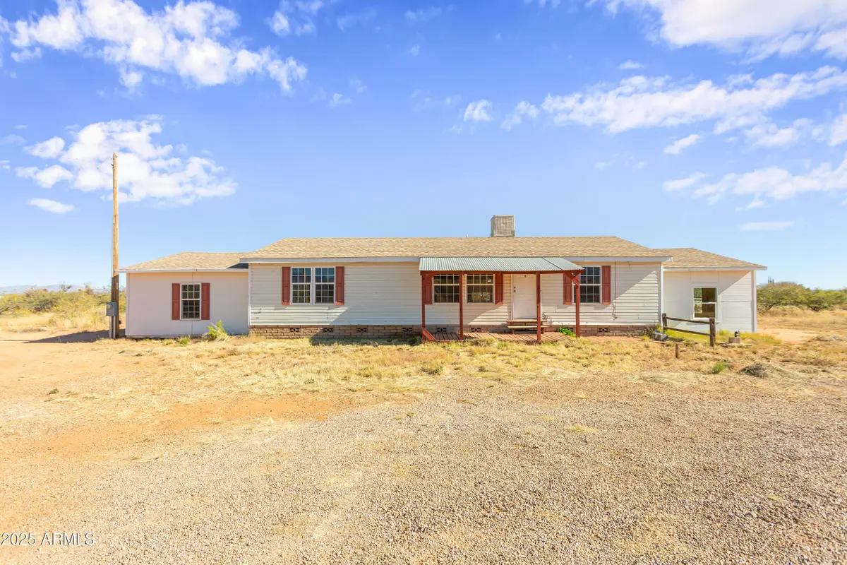 6711 S Rockspring Lane, Hereford, AZ 85615 - Image #1