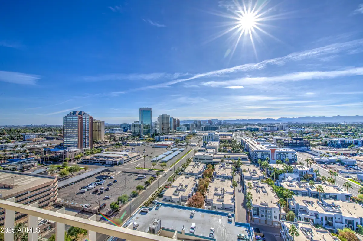 207 W Clarendon Avenue #20B, Phoenix, AZ 85013 - Image #1