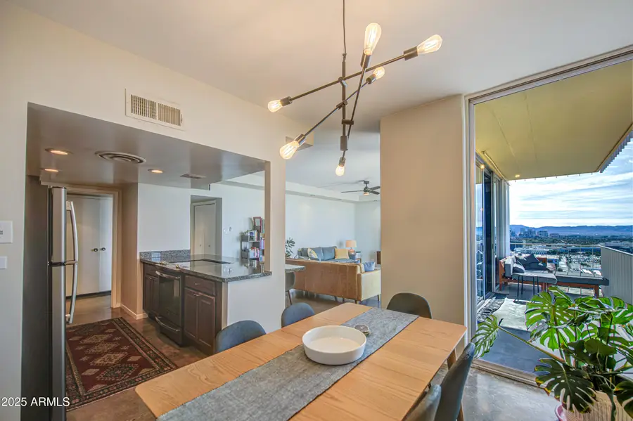 207 W Clarendon Avenue #20B, Phoenix, AZ 85013 - Image #3