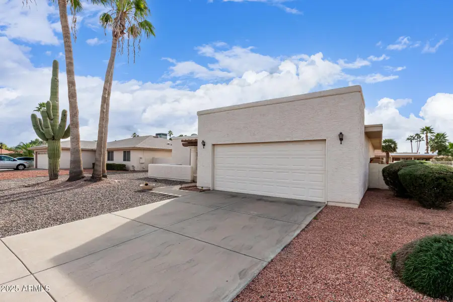 10505 E Silvertree Drive, Sun Lakes, AZ 85248 - Image #2